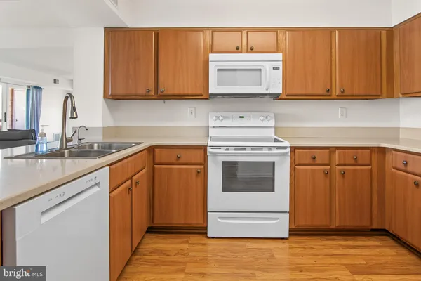 $260,000 | 7317 Eden Brook Drive, Unit 605, Columbia, MD 21046