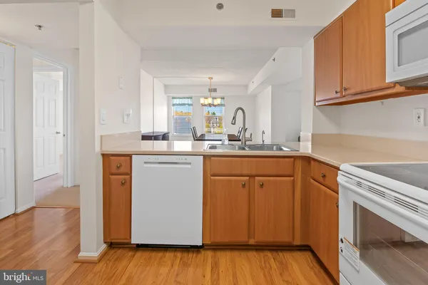 $260,000 | 7317 Eden Brook Drive, Unit 605, Columbia, MD 21046