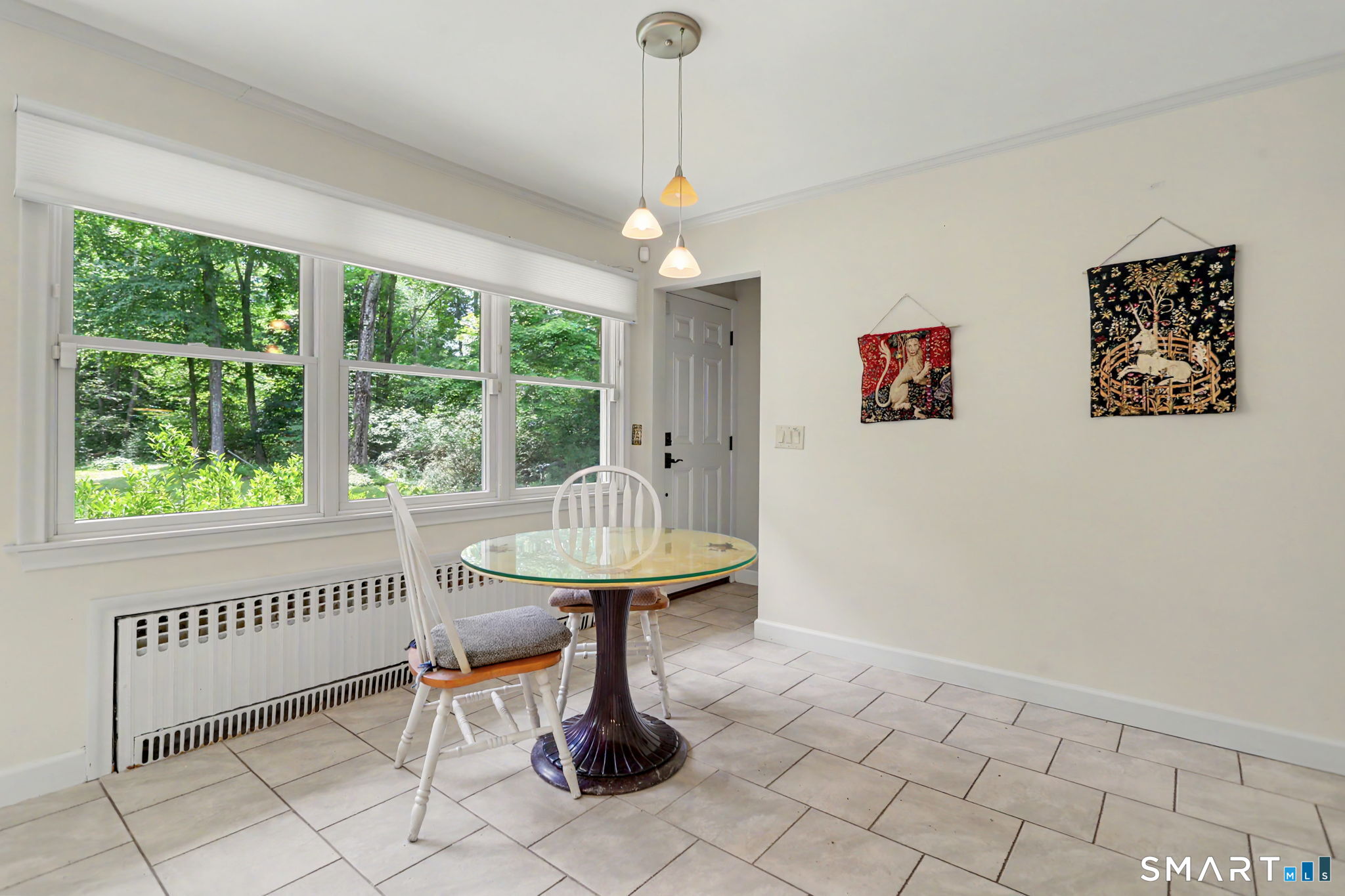 215 Hillfield Road Hamden, CT 06518 - Photo 6 of 36