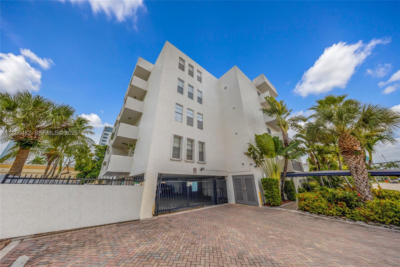 6545 Indian Creek Drive, Unit 504 Miami Beach, FL 33141 - Photo 22 of 38