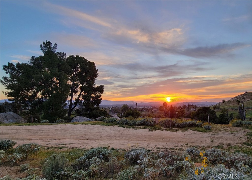 2935 Galaxie Heights Road Riverside, CA 92507 - Photo 1 of 45 Gallery Image 1