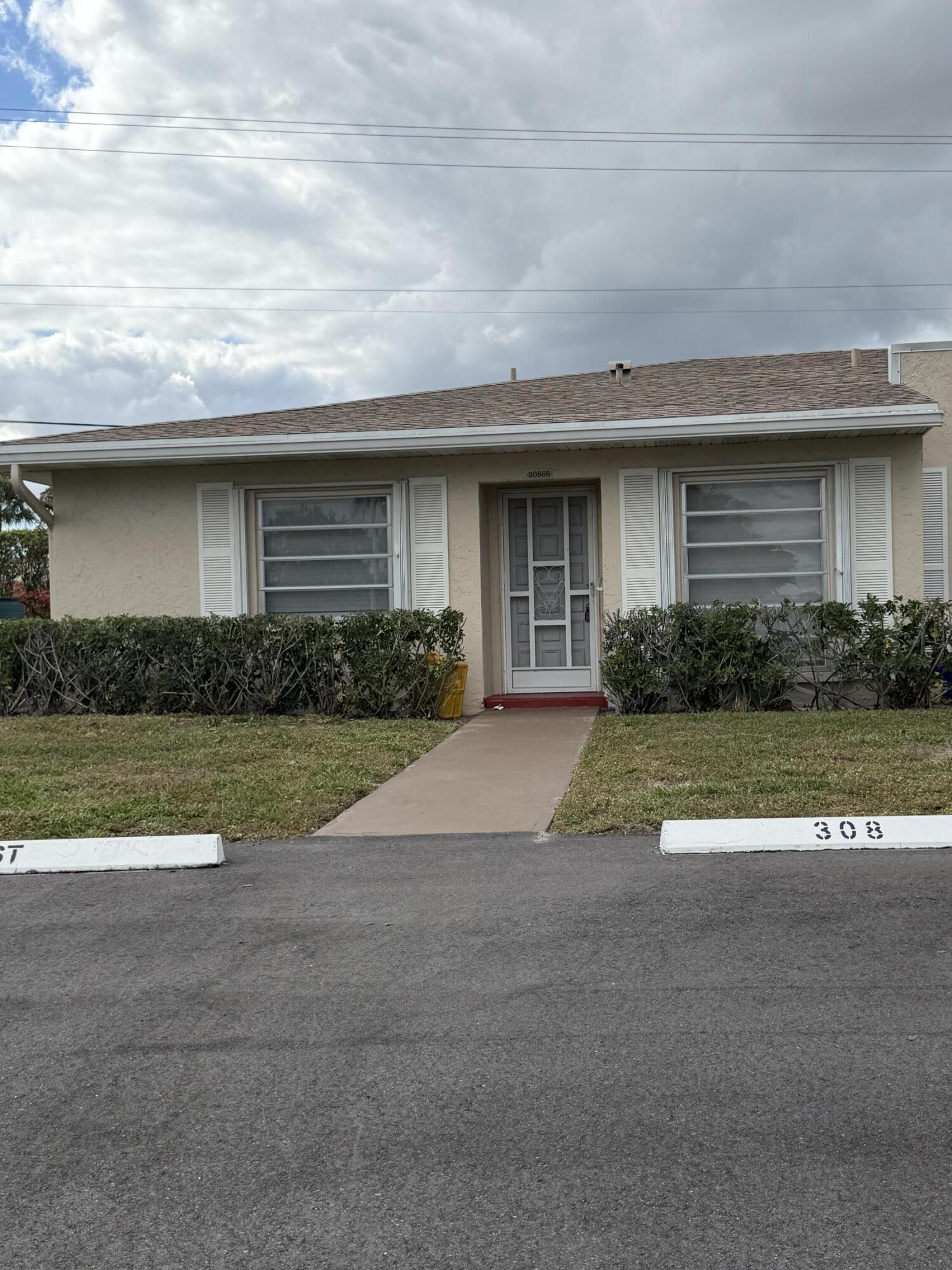 20866 Vinesta Circle Boca Raton, FL 33433 - Photo 1 of 22 IMG_0284