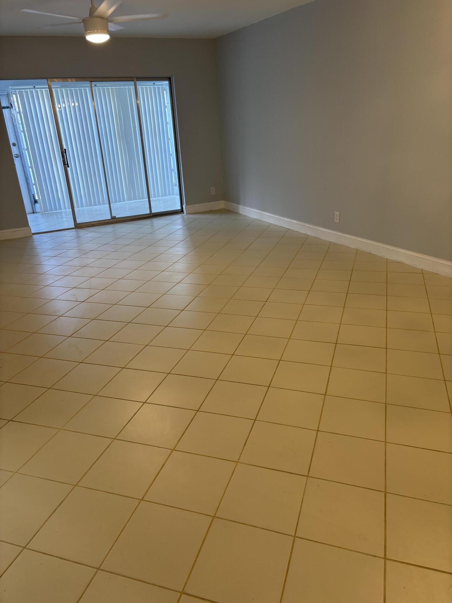 20866 Vinesta Circle Boca Raton, FL 33433 - Photo 7 of 22 IMG_4348