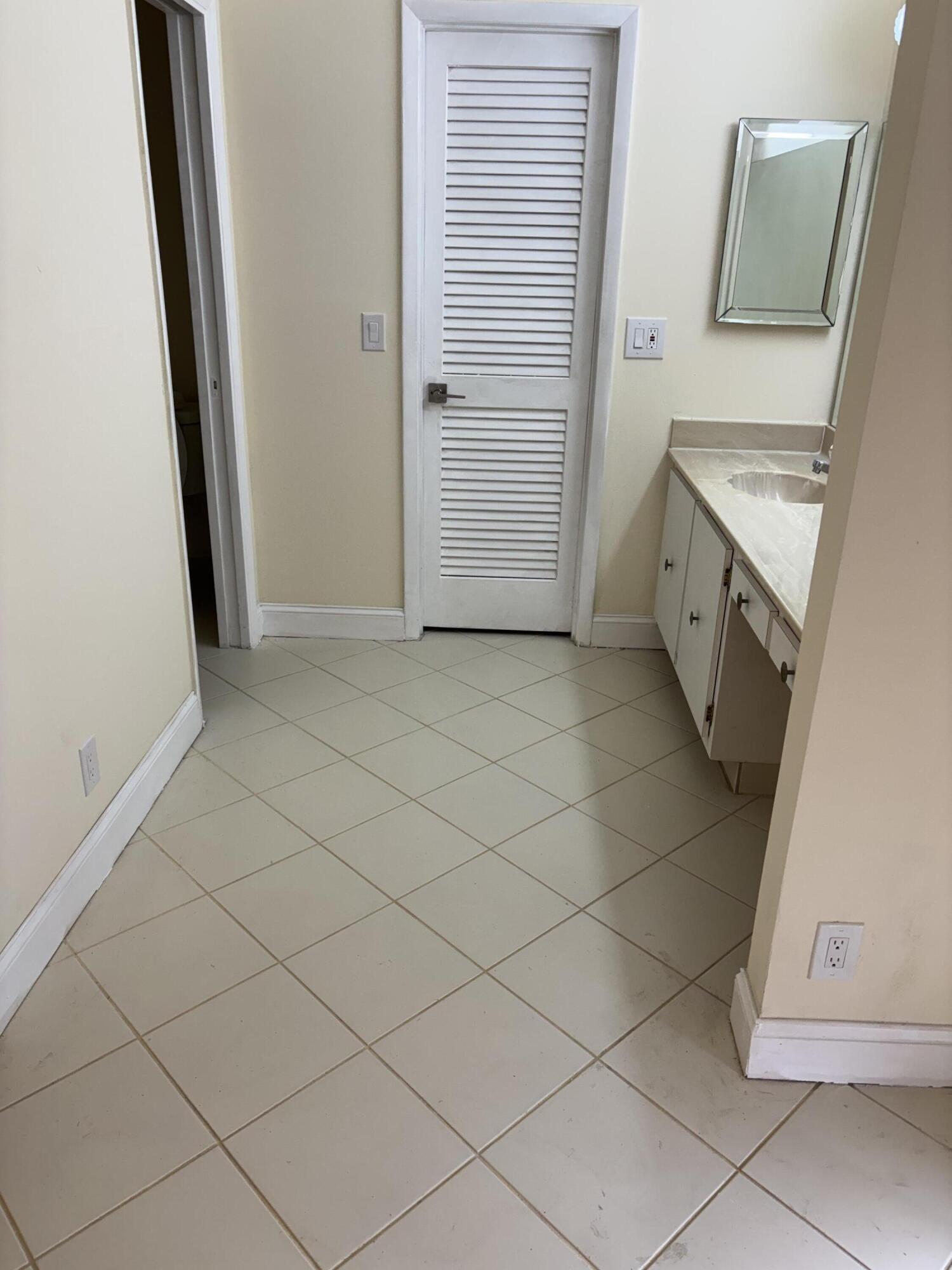 20866 Vinesta Circle Boca Raton, FL 33433 - Photo 9 of 22 IMG_4350