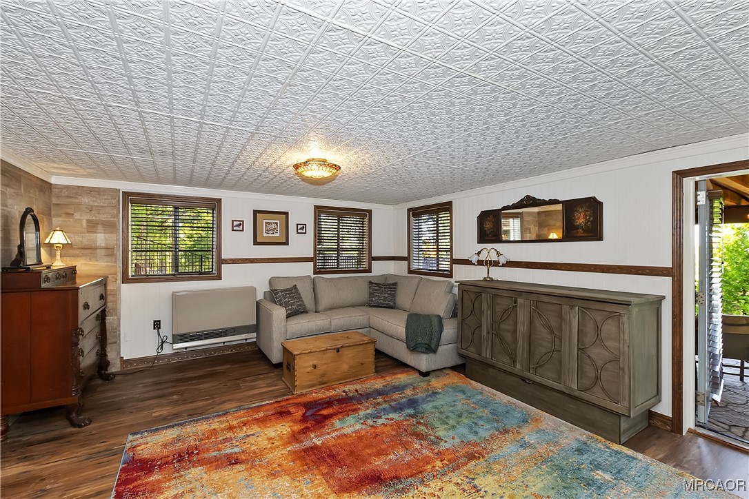 329 Summit Road Lake Arrowhead, CA 92352 - Photo 40 of 50 a living room with furniture and a window