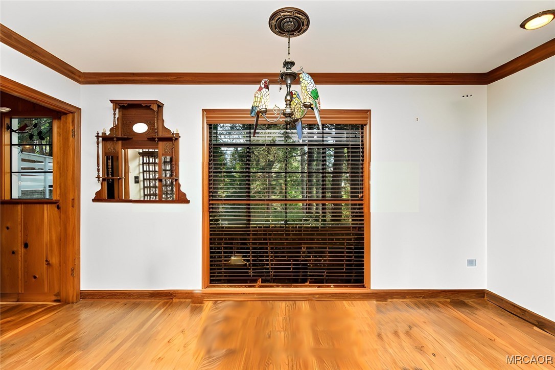 329 Summit Road Lake Arrowhead, CA 92352 - Photo 10 of 50 a view of entryway