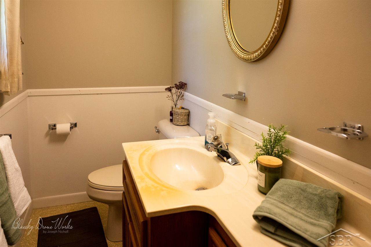 3330 Dale Road Saginaw, MI 48603 - Photo 17 of 30 Master Half Bath