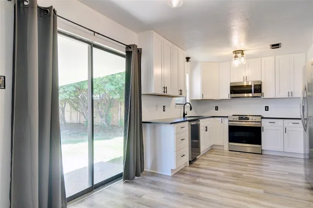 $2,000 | 10125 Indian Mound Road, Fort Worth, TX 76108