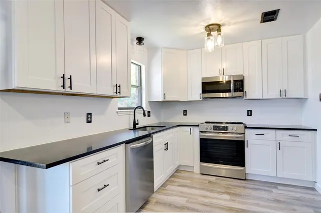 $2,000 | 10125 Indian Mound Road, Fort Worth, TX 76108