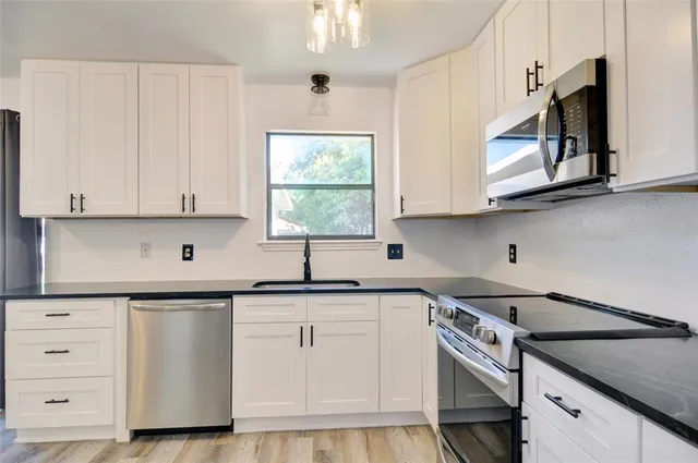 $2,000 | 10125 Indian Mound Road, Fort Worth, TX 76108