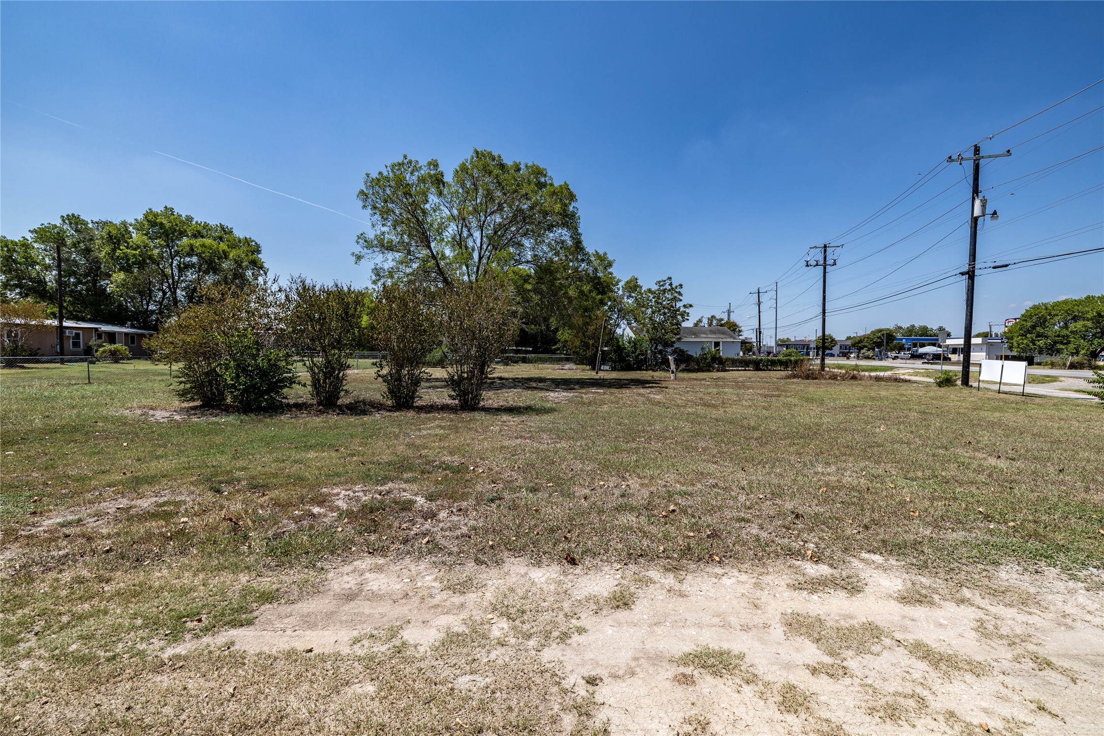 300 Blackjack Street Lockhart, TX 78644 - Photo 9 of 18