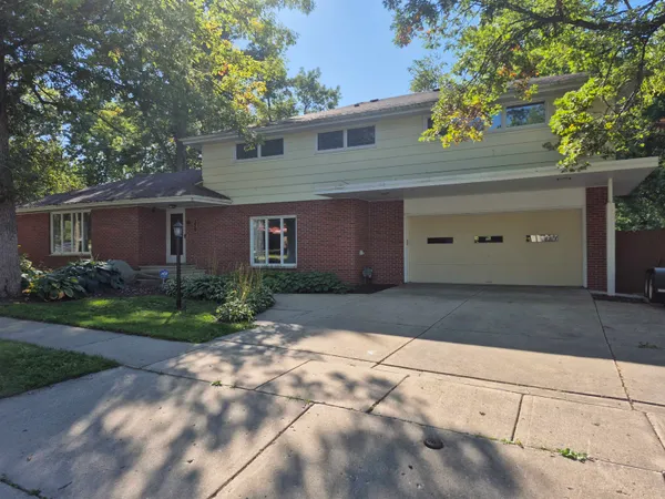 $519,900 | 379 Grove, Lake Mills, WI 53551