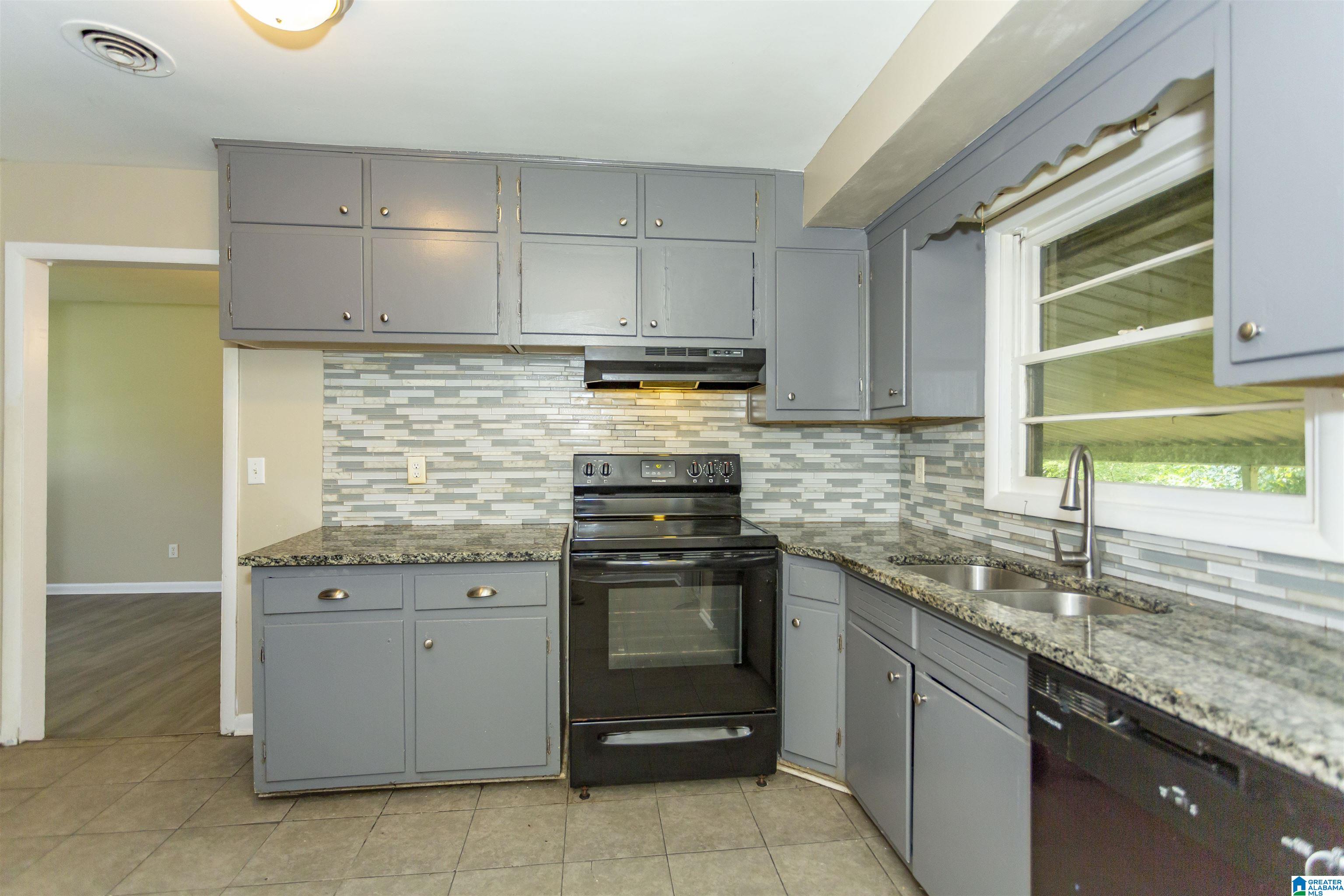 408 13th Terrace Northwest Birmingham, AL 35215 - Photo 17 of 36