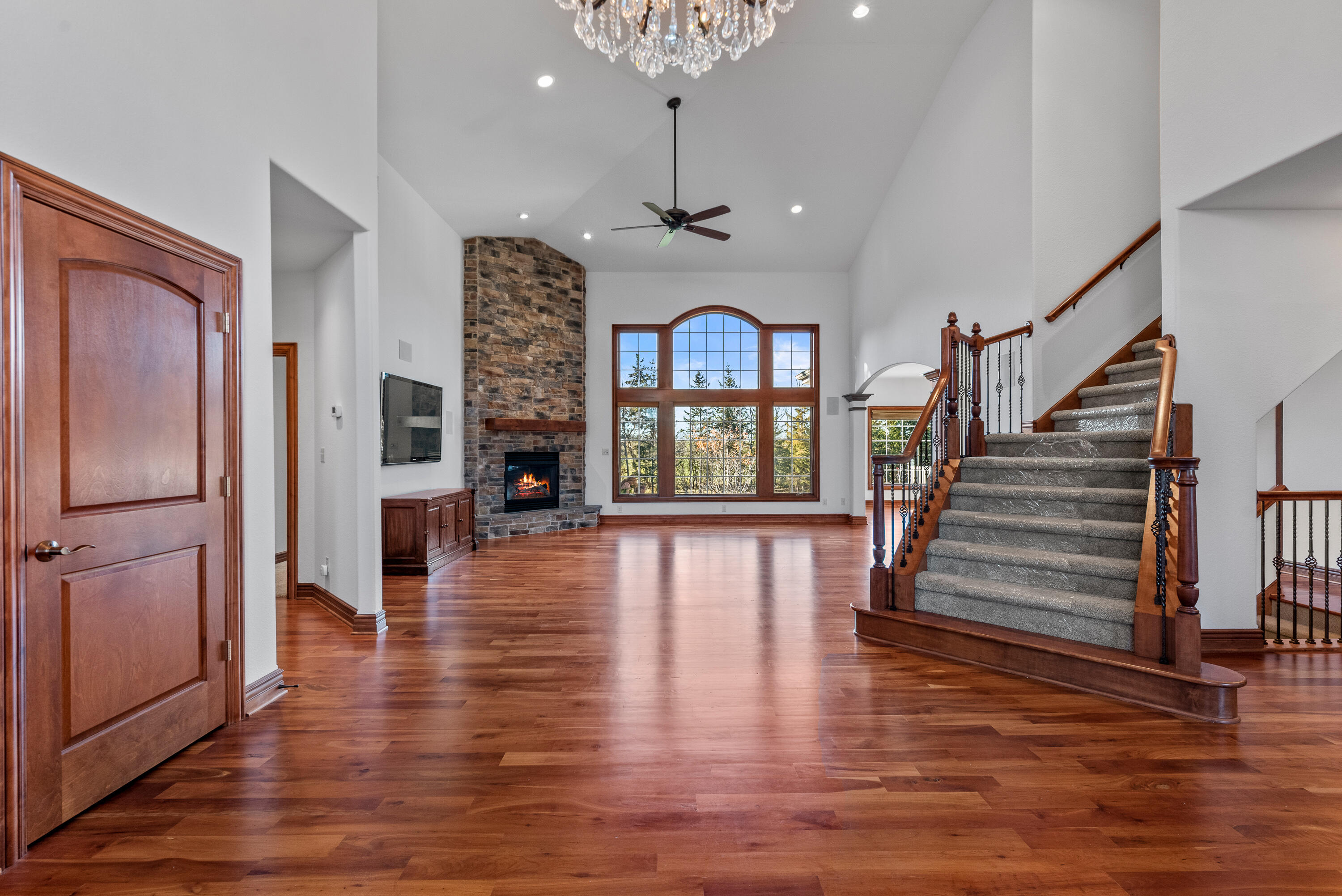 142 Preserve Court Grafton, WI 53024 - Photo 16 of 34 Foyer with sweeping staircase