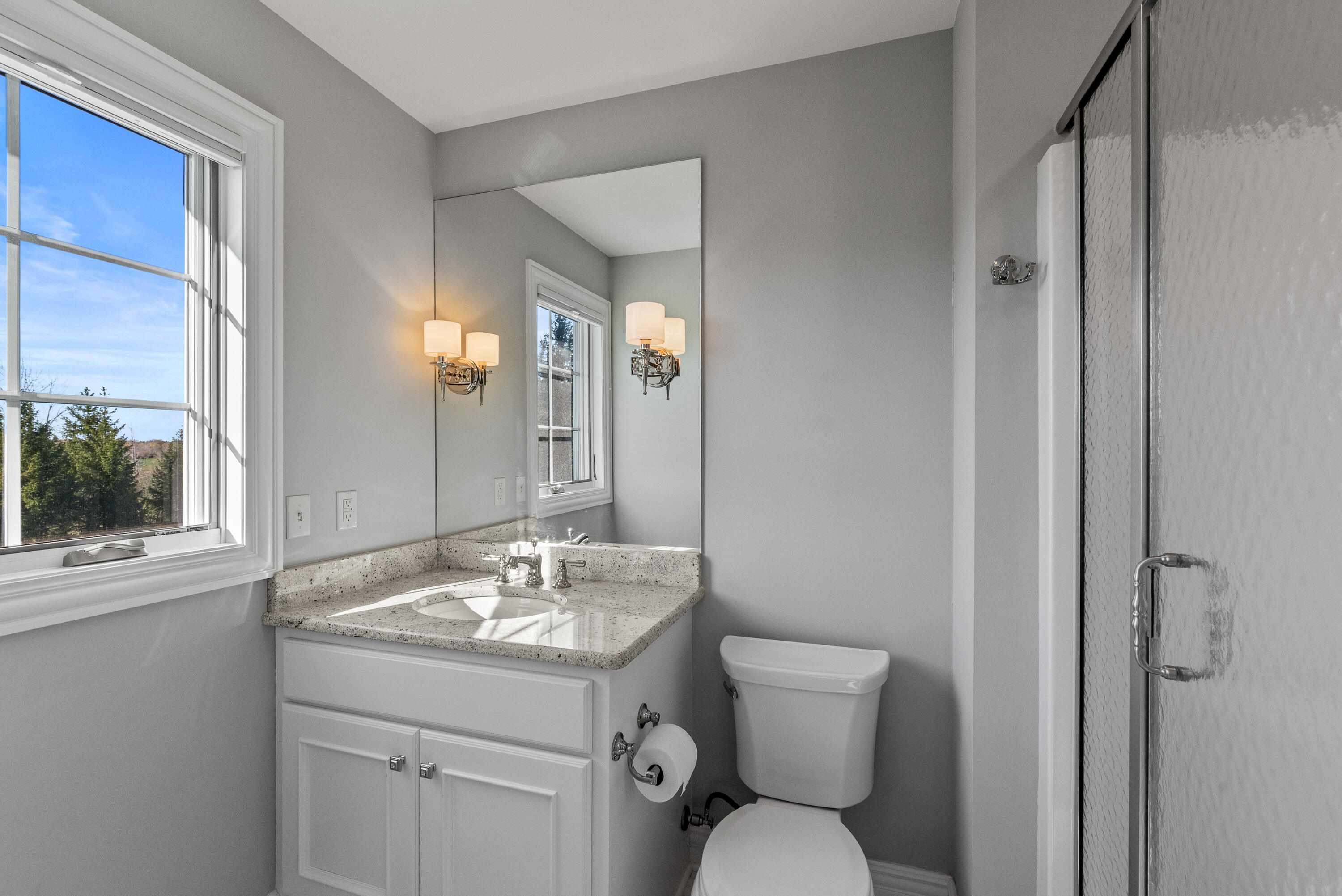 142 Preserve Court Grafton, WI 53024 - Photo 18 of 34 2nd floor ensuite