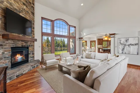 $1,060,000 | 142 Preserve Court, Grafton, WI 53024