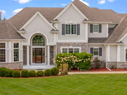 $1,060,000 | 142 Preserve Court, Grafton, WI 53024