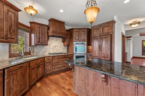 $1,060,000 | 142 Preserve Court, Grafton, WI 53024