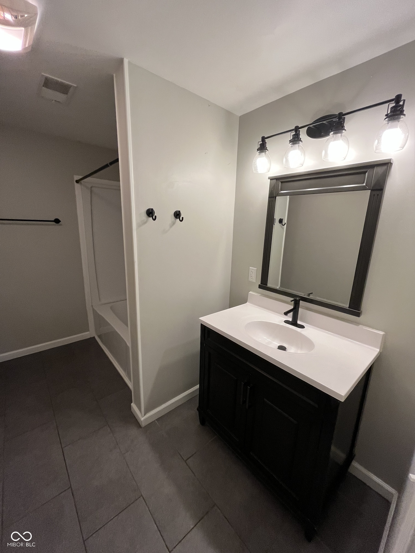 1220 Iowa Street Columbus, IN 47201 - Photo 8 of 9