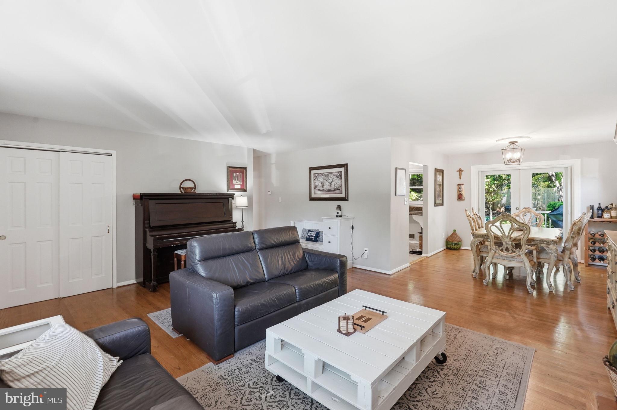 5414 Queensberry Avenue Springfield, VA 22151 - Photo 10 of 43