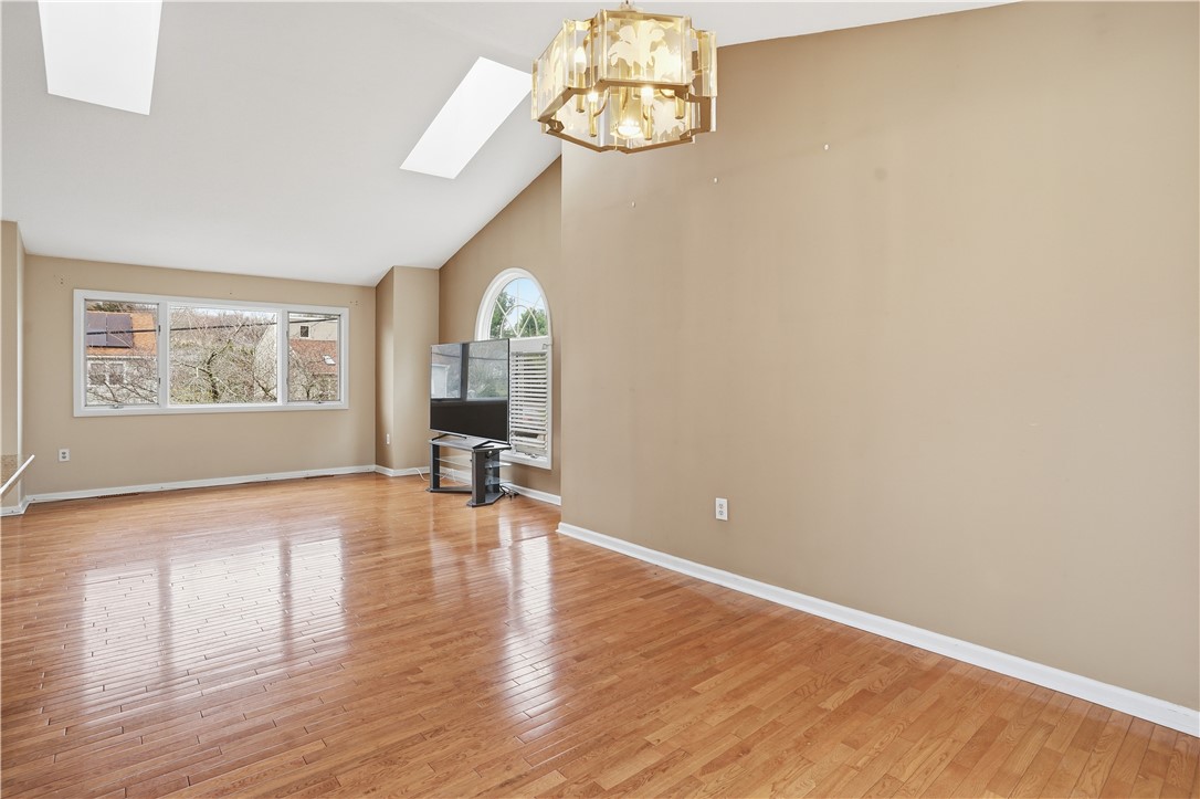 77 Valley View Drive Cranston, RI 02921 - Photo 16 of 49