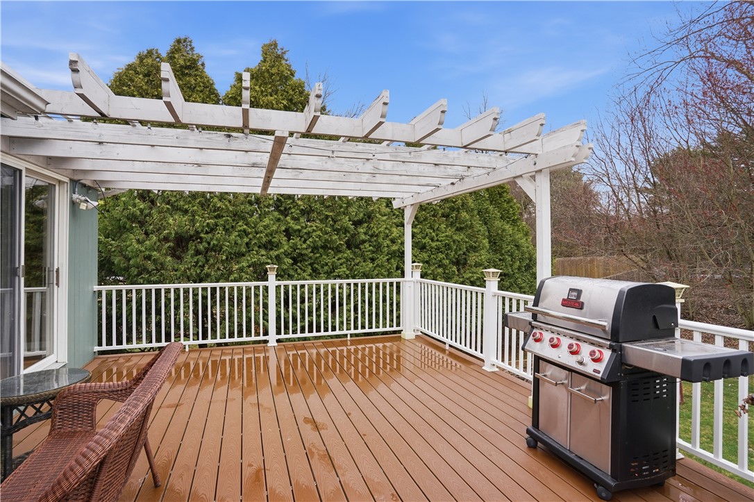 77 Valley View Drive Cranston, RI 02921 - Photo 17 of 49