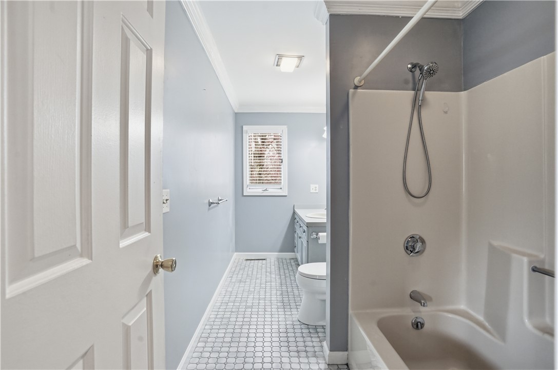 77 Valley View Drive Cranston, RI 02921 - Photo 19 of 49