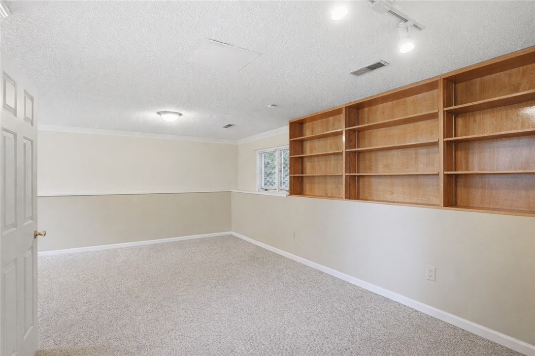77 Valley View Drive Cranston, RI 02921 - Photo 38 of 49