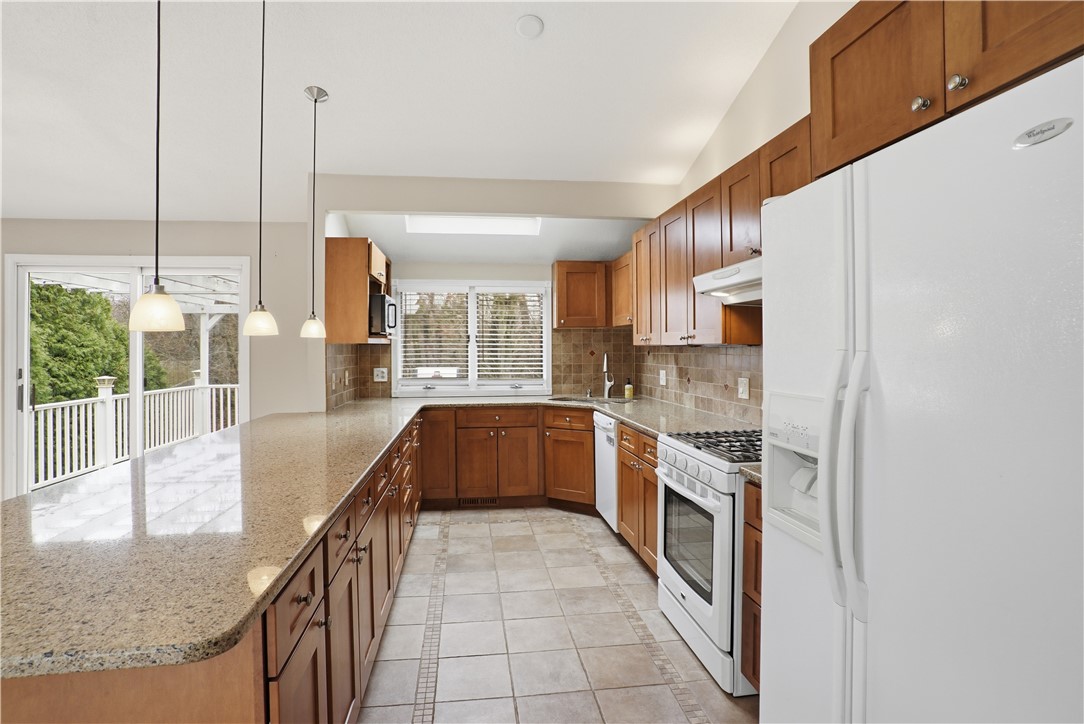 77 Valley View Drive Cranston, RI 02921 - Photo 8 of 49