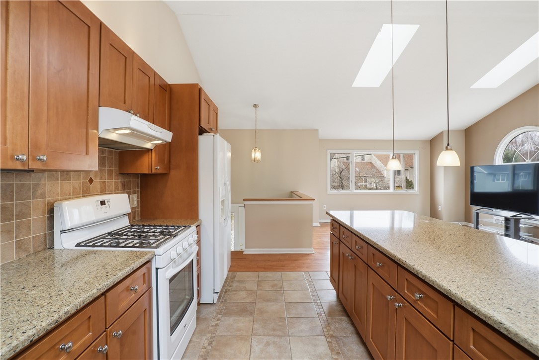 77 Valley View Drive Cranston, RI 02921 - Photo 9 of 49