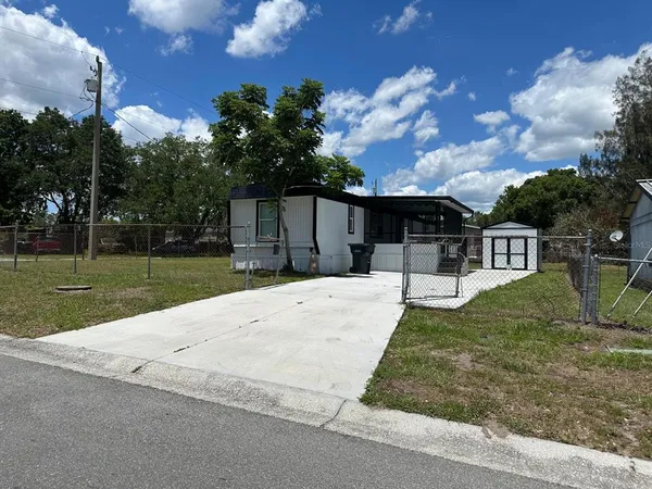 $1,400 | 3061 Crystal Hills Drive, Lakeland, FL 33801