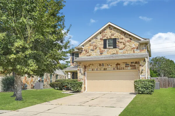 $2,600 | 16626 Lake Prince Lane, Houston, TX 77044