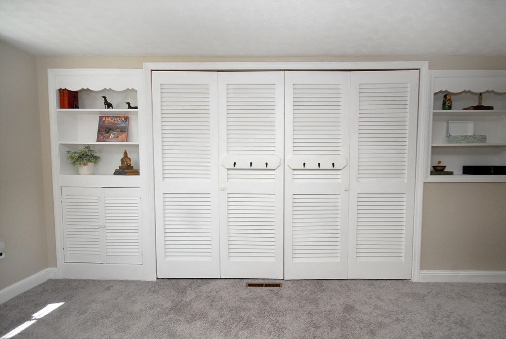 12 Edgewood Road Billerica, MA 01821 - Photo 21 of 27