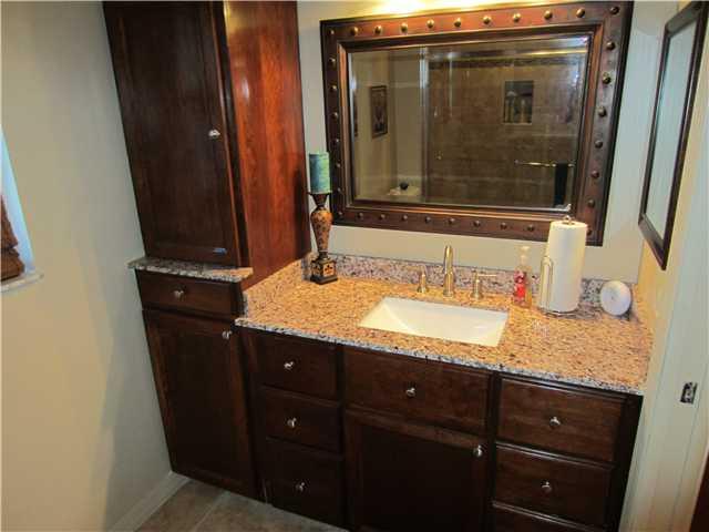 6834 Southeast Raintree Avenue Stuart, FL 34997 - Photo 8 of 23 Gallery Image 8