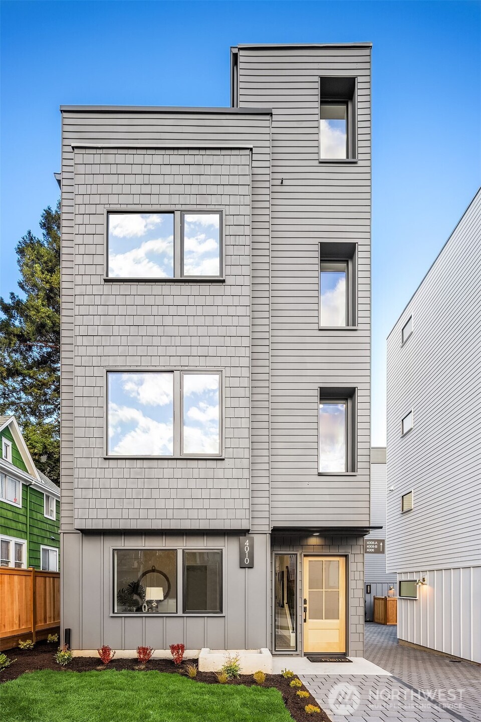 4010 Midvale Avenue North Seattle, WA 98103 - Photo 2 of 36 Gallery Image 2