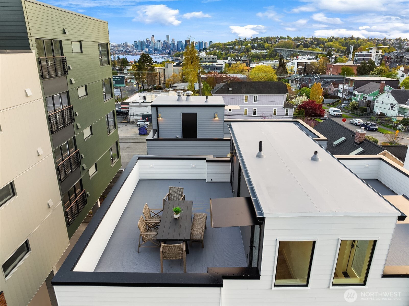 4010 Midvale Avenue North Seattle, WA 98103 - Photo 23 of 36 Gallery Image 23