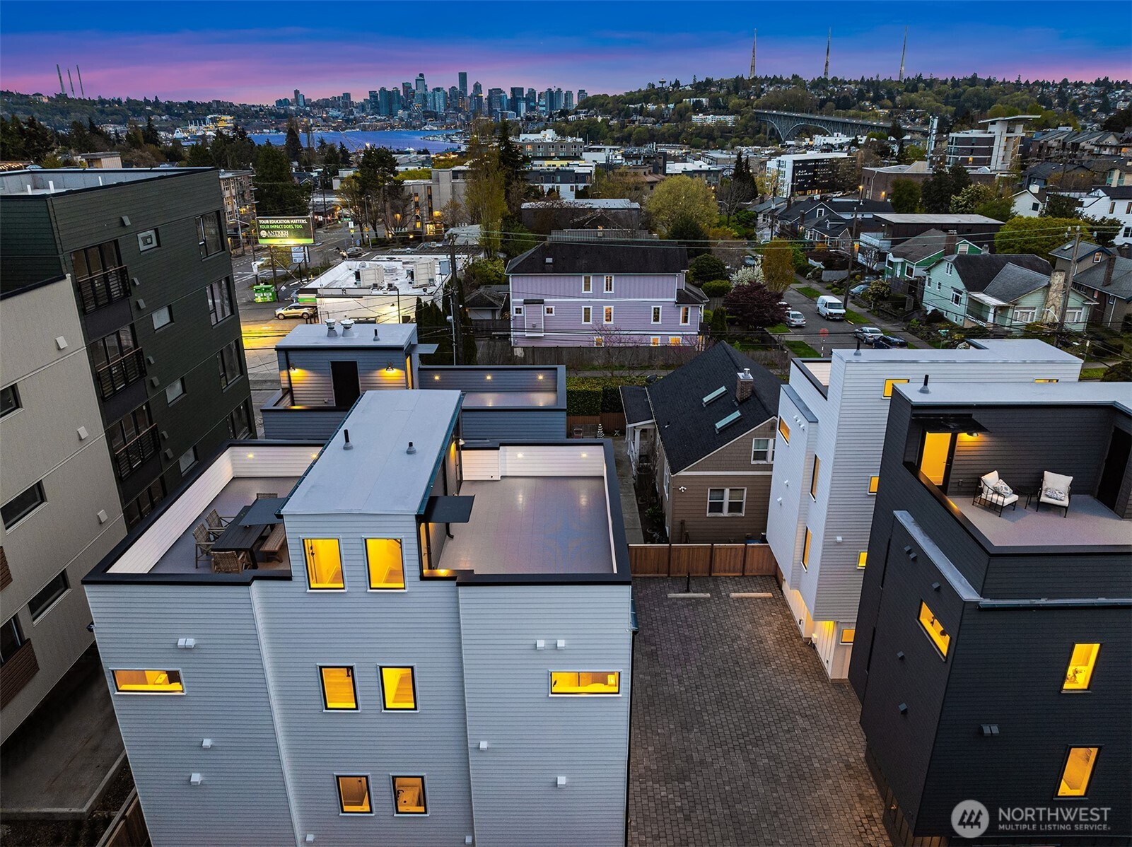 4010 Midvale Avenue North Seattle, WA 98103 - Photo 27 of 36 Gallery Image 27