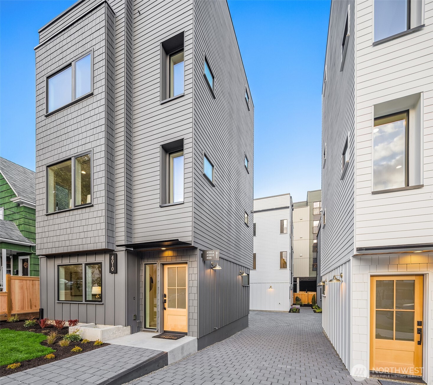 4010 Midvale Avenue North Seattle, WA 98103 - Photo 28 of 36 Gallery Image 28