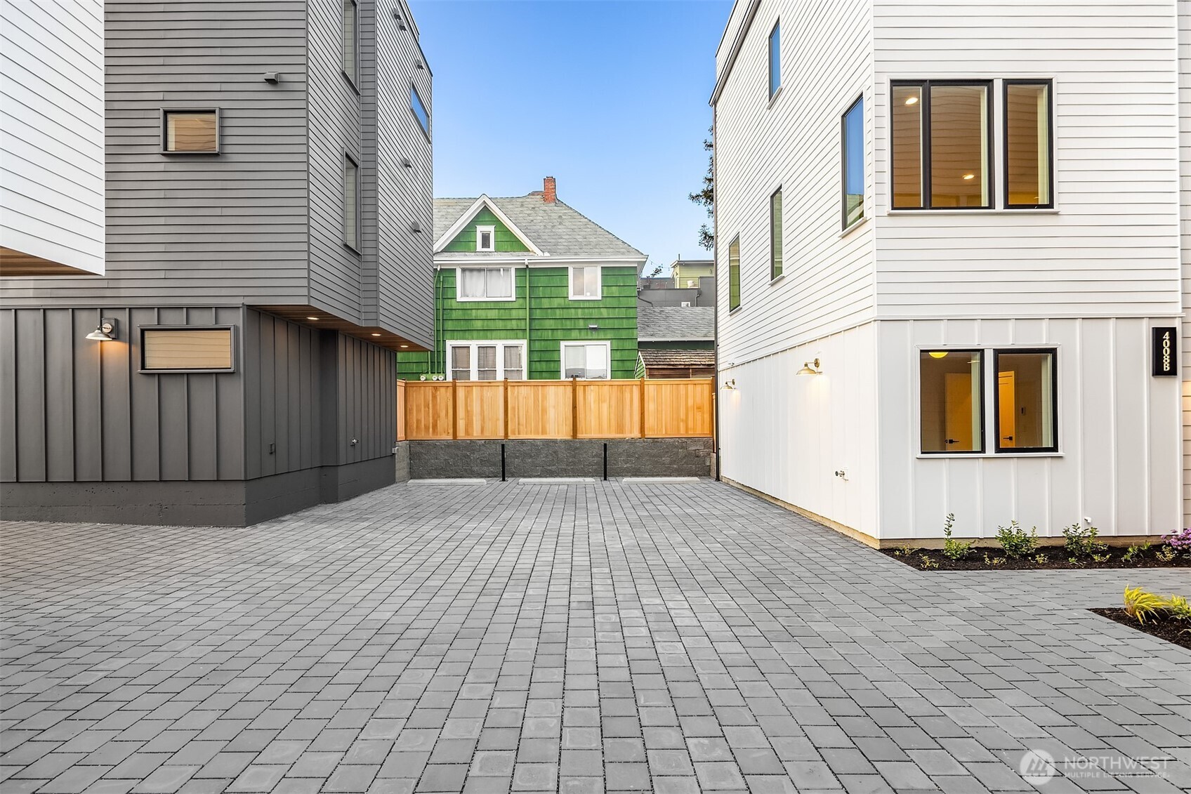 4010 Midvale Avenue North Seattle, WA 98103 - Photo 32 of 36 Gallery Image 32
