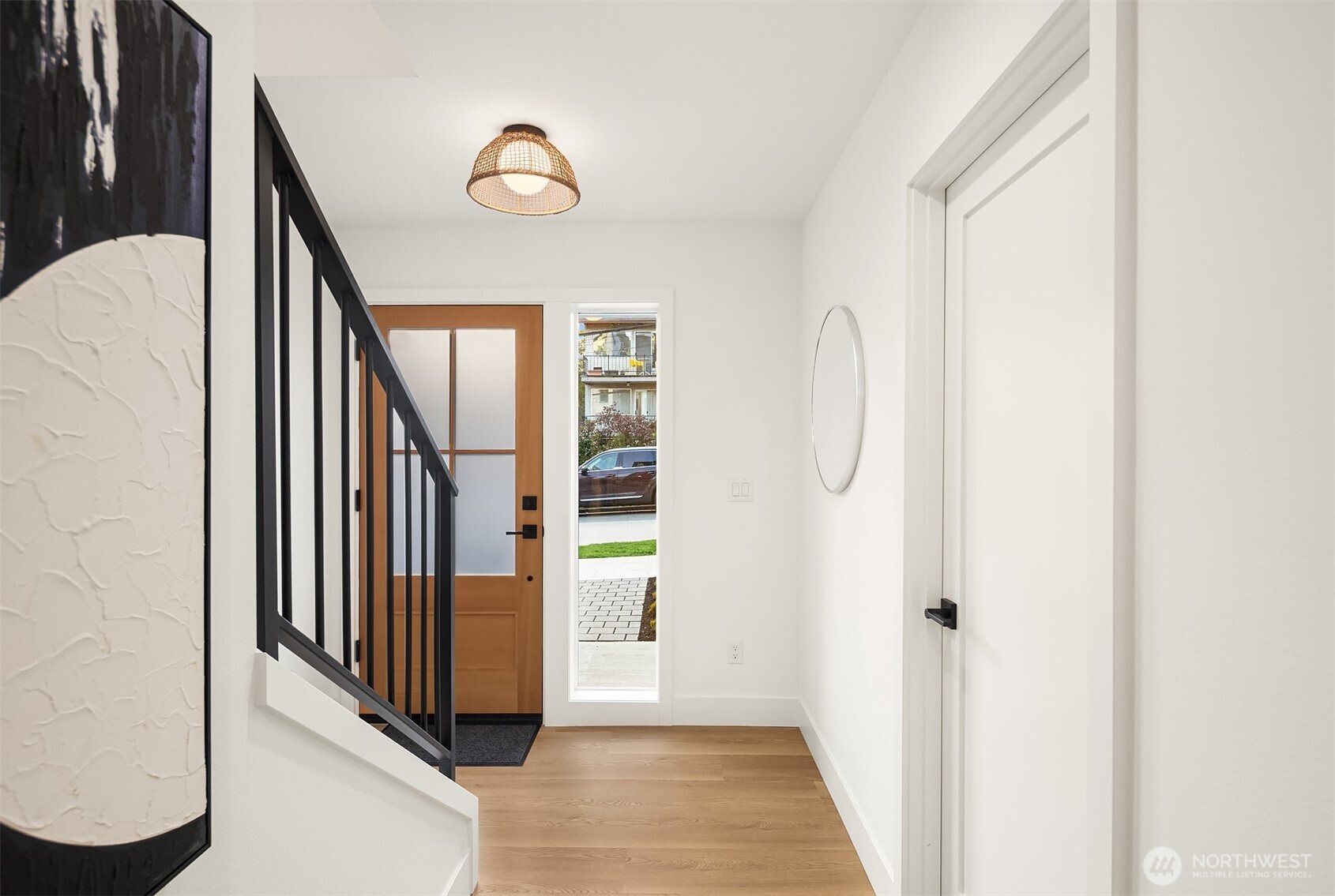 4010 Midvale Avenue North Seattle, WA 98103 - Photo 4 of 36 Gallery Image 4
