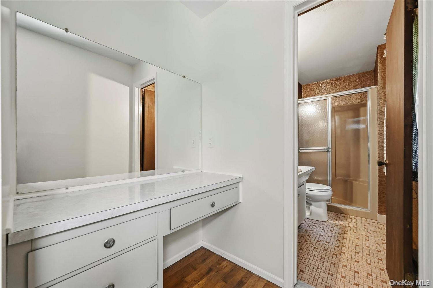 16 Panel Lane Florida, NY 10921 - Photo 22 of 38 Private Vanity