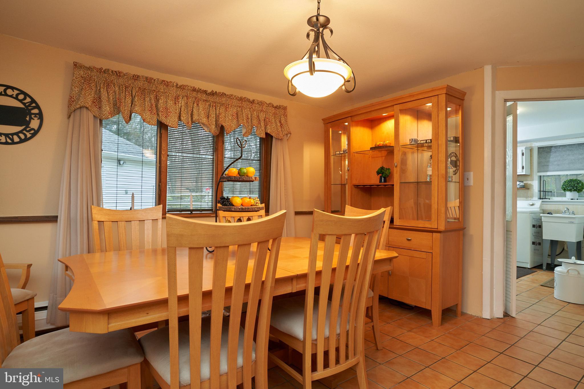 270 Street Road West Chester, PA 19382 - Photo 6 of 25 Dining Room