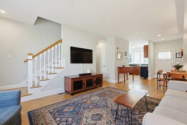 $719,900 | 93 East Central Street, Unit 10, Natick, MA 01760
