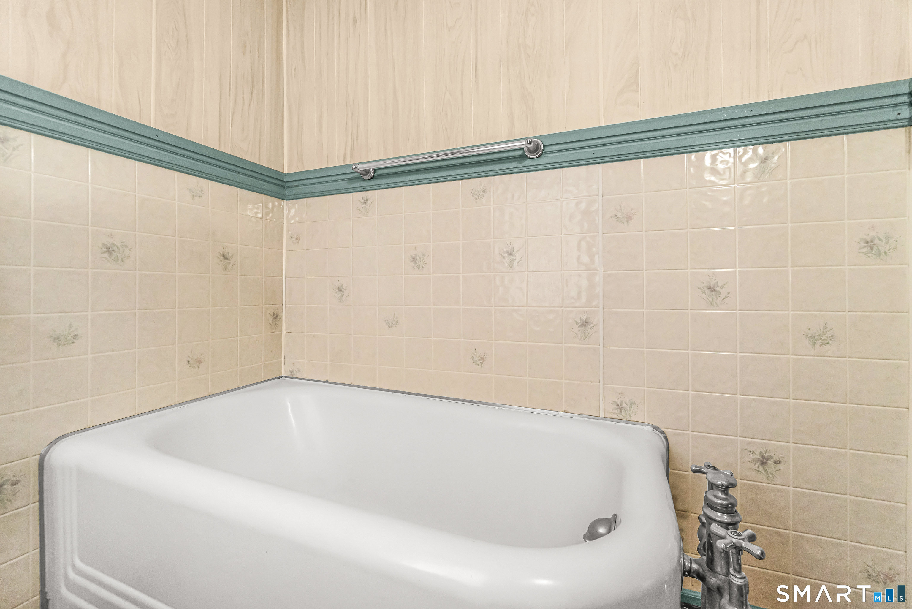 245 Curtis Street Meriden, CT 06450 - Photo 14 of 40