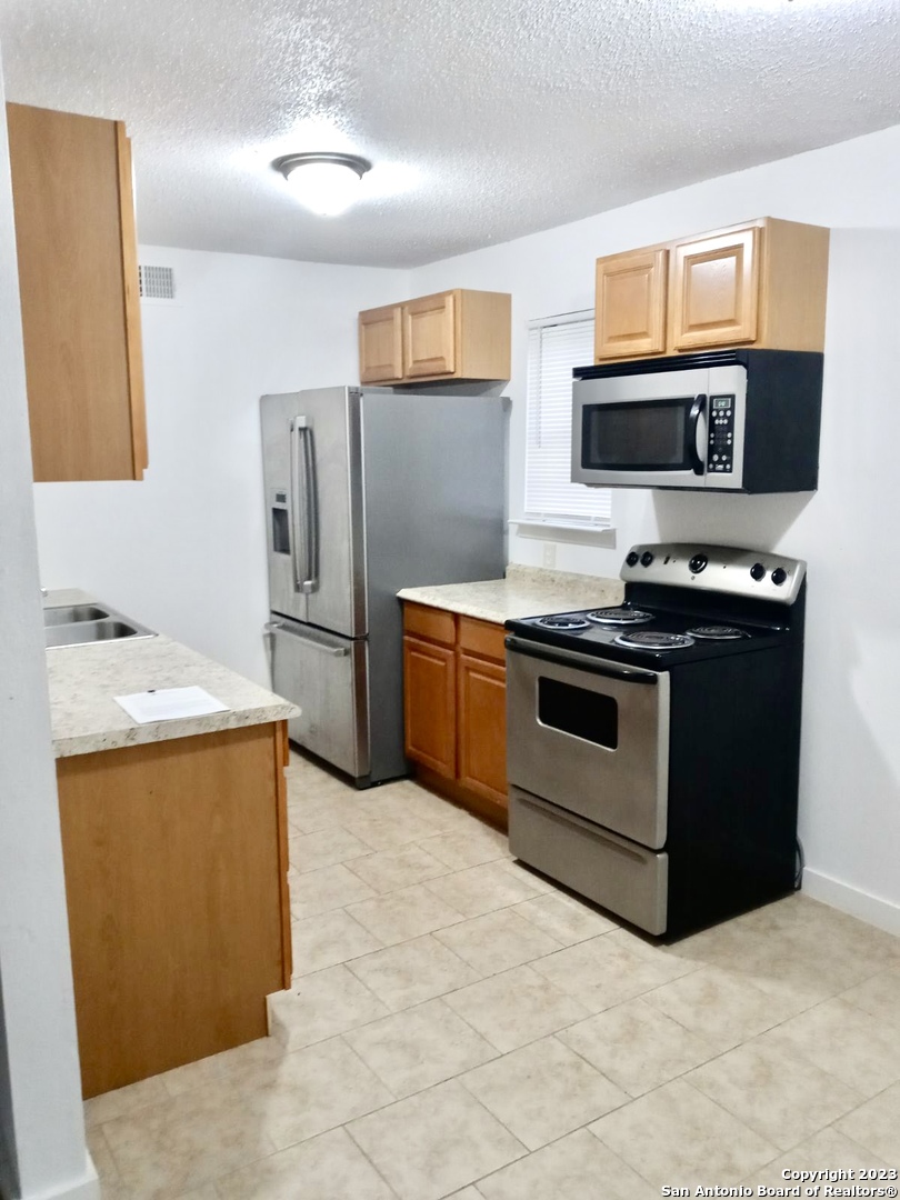 755 Country Club Drive, Unit 4 Seguin, TX 78155 - Photo 11 of 21