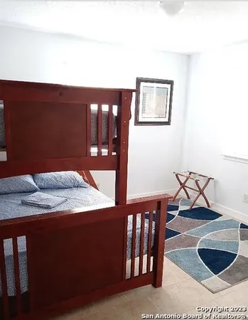 $1,150 | 755 Country Club Drive, Unit 4, Seguin, TX 78155