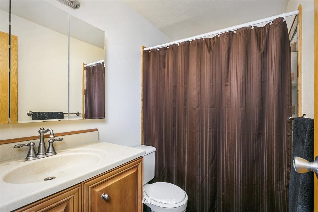 3206 Pine Road Northeast, Unit C6 Bremerton, WA 98310 - Photo 12 of 16 Gallery Image 12