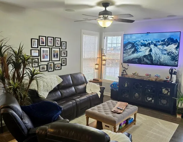 $2,499 | 571 Springbrook Trail North, Unit 571, Oswego, IL 60543