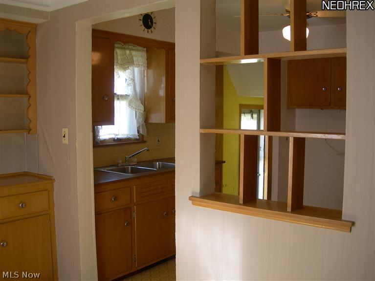 9336 Berkshire Road Cleveland, OH 44130 - Photo 11 of 21