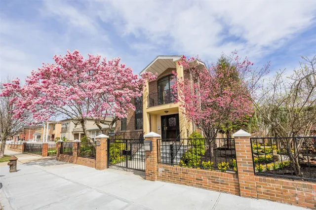 $1,999,000 | 63-39 136th Street | Queensboro Hill